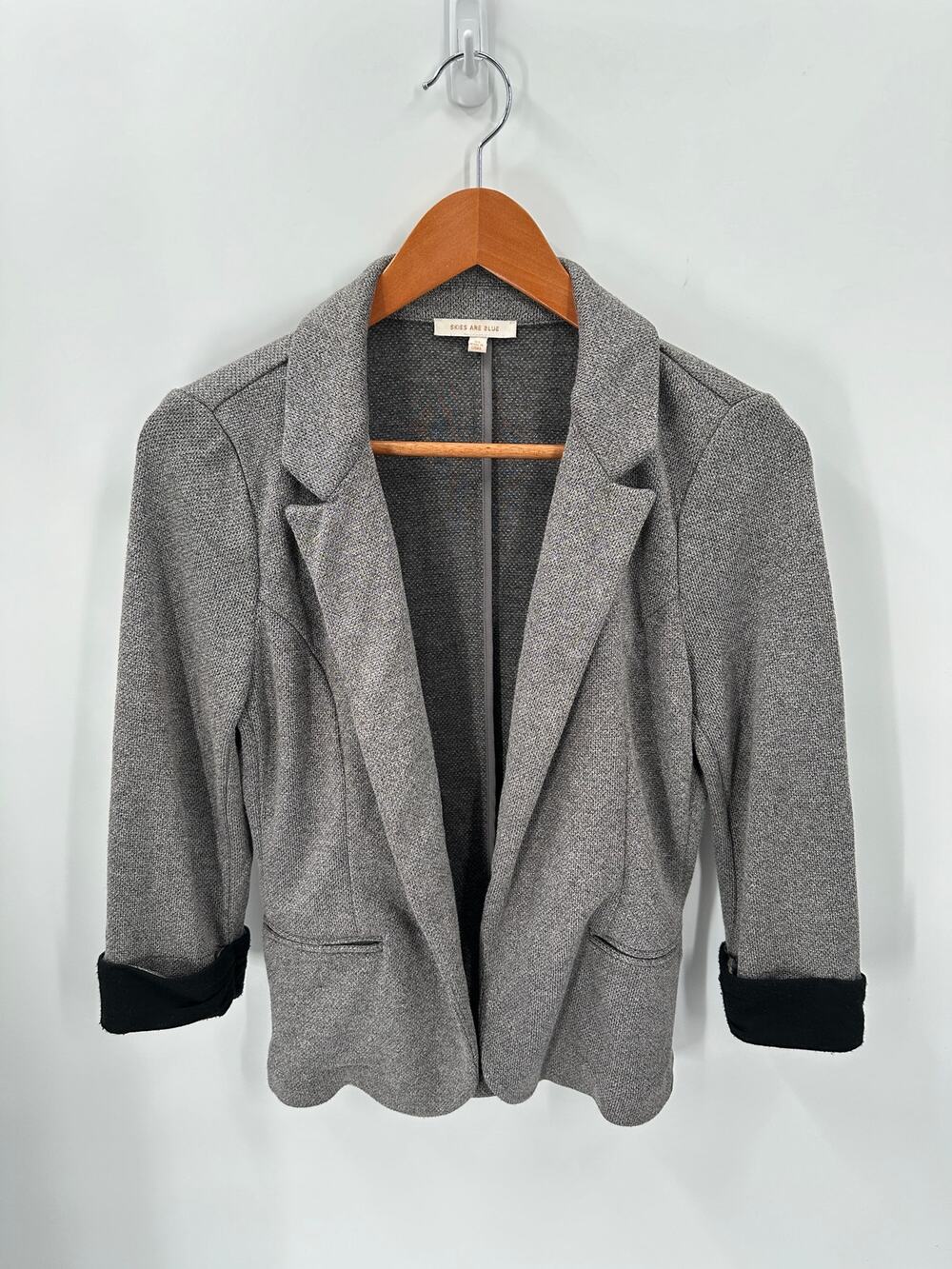 Skies Are Blue Stitch Fix Ava Stretch Blazer in Gray with Black Trim // XS